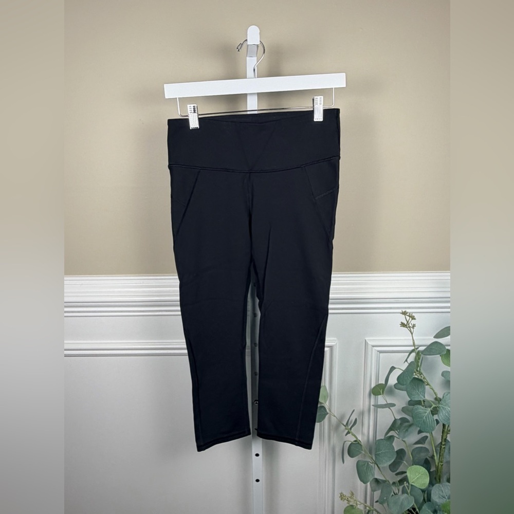 Athleta Capri Leggings in Black Size Small - Picture 2 of 11